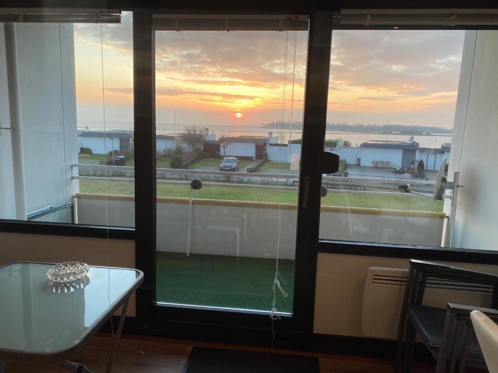 Appartement Mit Balkon Und Meerblick Фехмарн Екстериор снимка